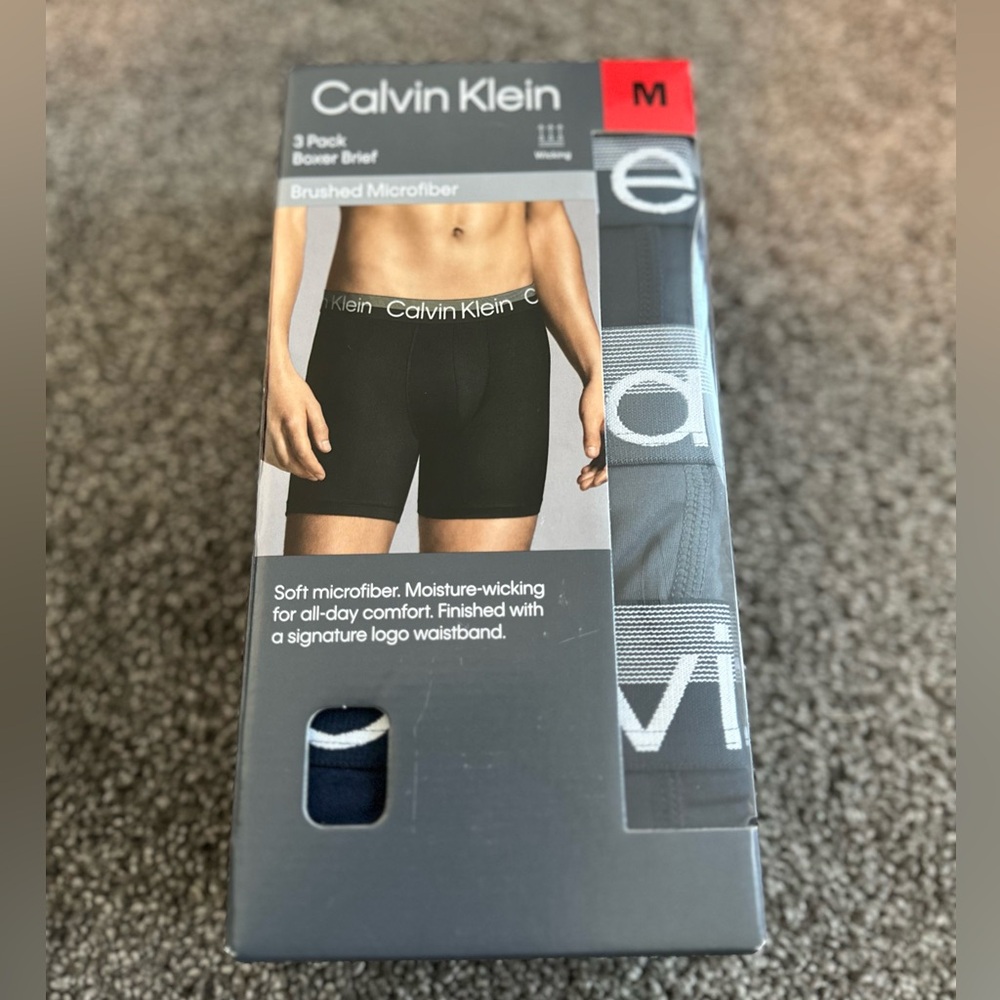 Calvin Klein / Men’s Brushed Microfiber Boxer Briefs 3-Pack / Size M / New